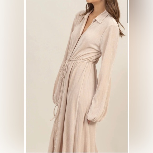 Pretty Pleated Button Down Maxi Dress - Black - Picture 3 of 6